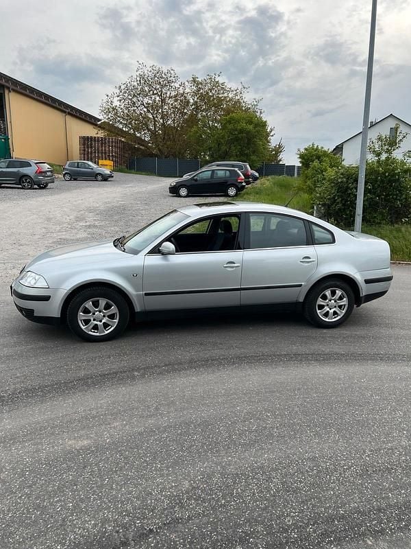 Usata VW Passat 116 CV (85 kW) 2001 Argento Berlina