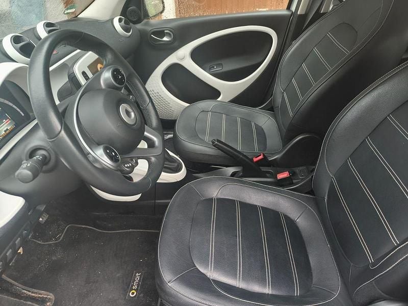 Gebraucht Smart ForFour 71 PS (52 kW) 2014 Silber Kleinwagen