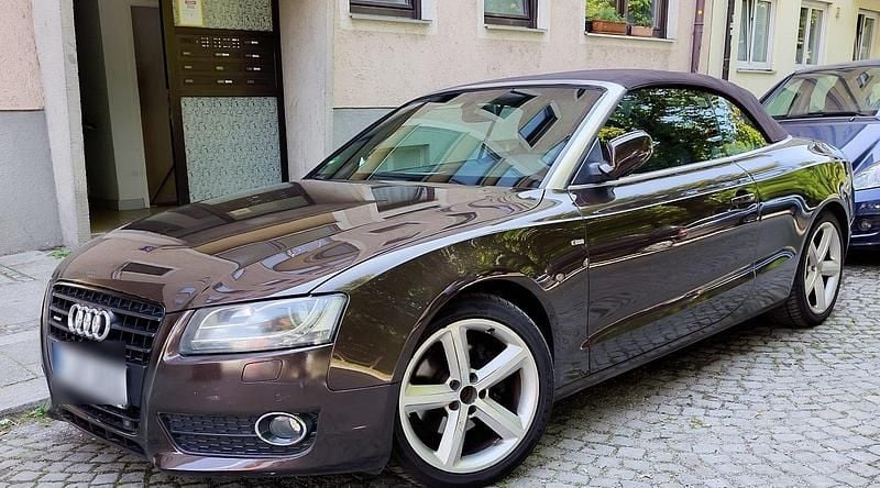 Braun Gebraucht 2010 Audi A5 Cabriolet Cabrio | 7.800 € (Guter Preis) - Bild 1/4