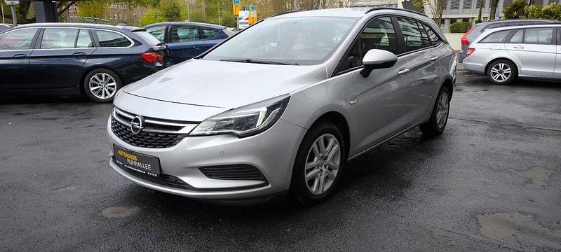 Gebraucht Opel Astra Edition 105 PS (77 kW) 2016 Silber Kombi