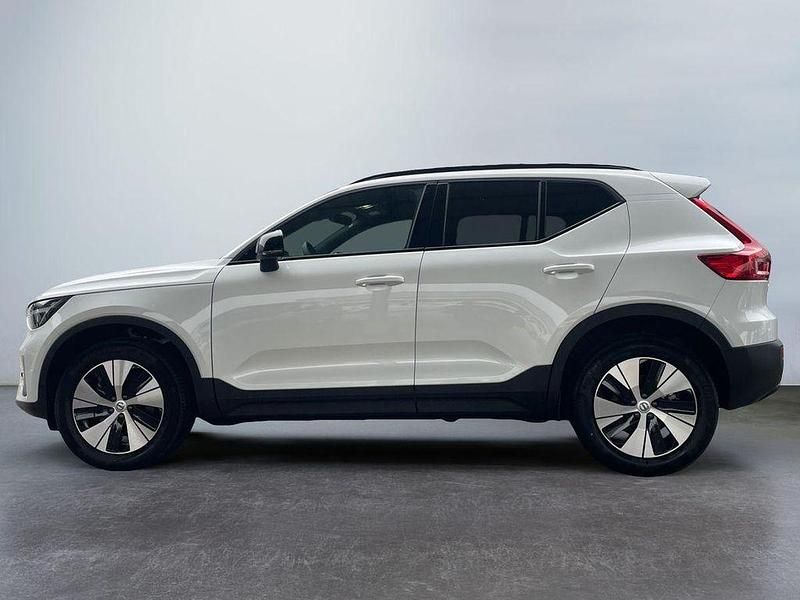 Neu Volvo XC40 Plus 163 PS (119 kW) 2025 Weiß SUV