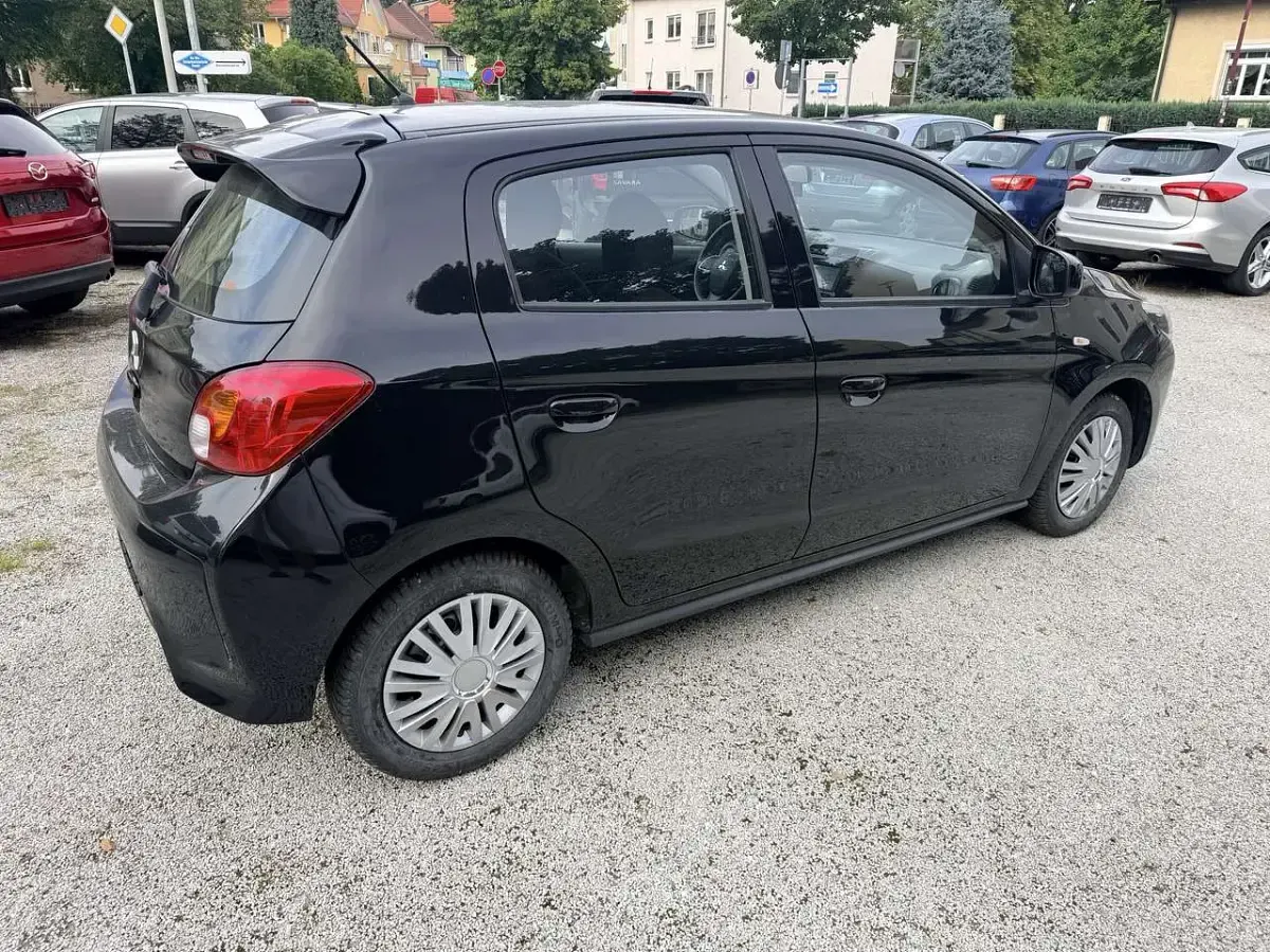 Gebraucht Mitsubishi Space Star Select 71 PS (52 kW) 2022 Magicschwarz (p) Kleinwagen