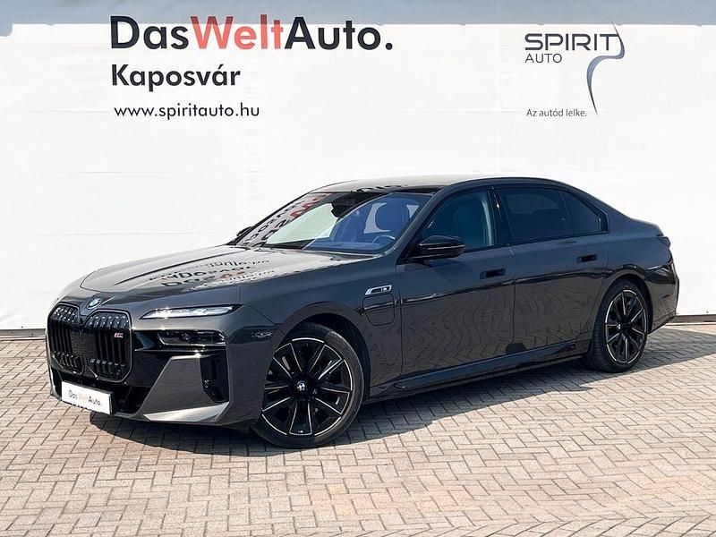 Gebraucht BMW M760e M Performance 381 PS (280 kW) 2024 Grau Limousine