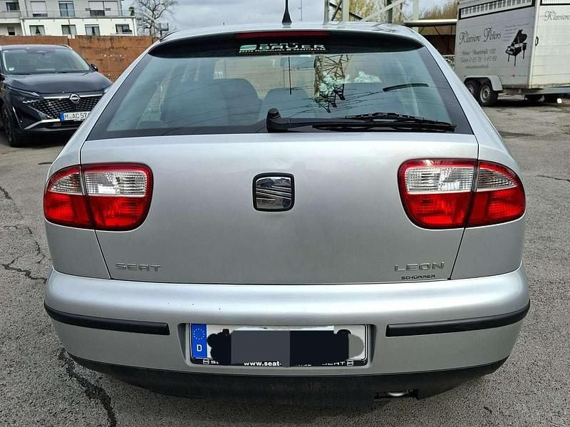 Usata Seat Leon Stella 101 CV (74 kW) 2000 Grigio Utilitaria