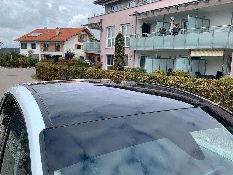 Gebraucht Ford C-MAX Titanium 150 PS (110 kW) 2017 Weiß Van / Kleinbus