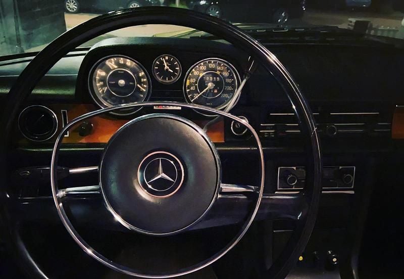 Gebraucht Mercedes 280 110 PS (80 kW) 1974 Grün Coupé