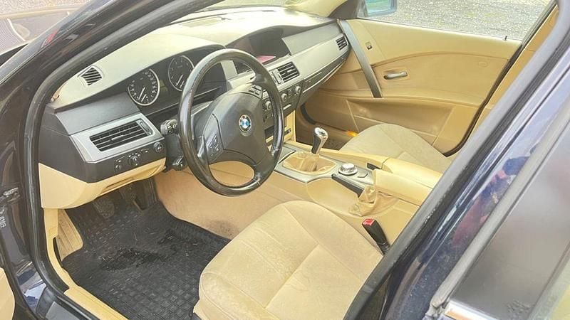 Gebraucht BMW 520 170 PS (125 kW) 2004 Blau Limousine