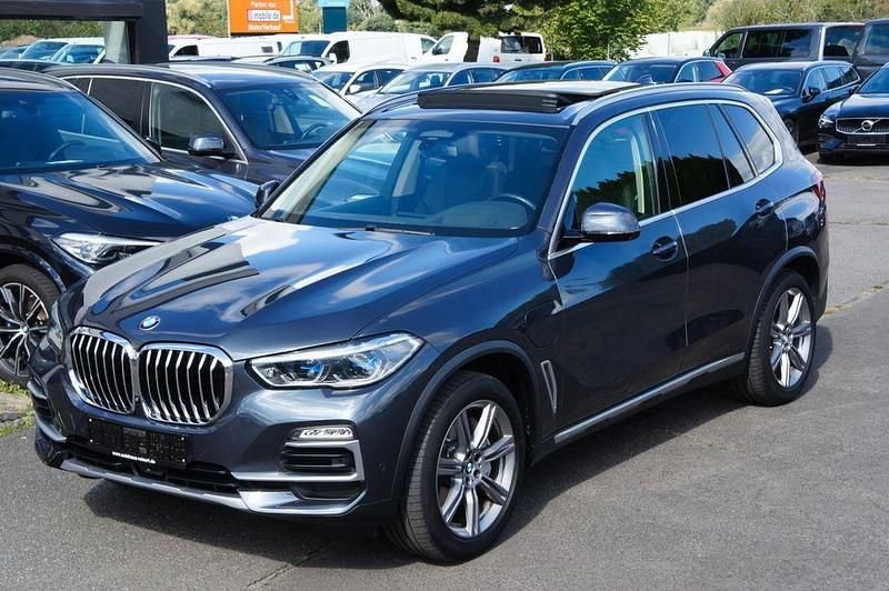 Grau Gebraucht 2020 BMW X5 xLine SUV | 49.888 € (Guter Preis) - Bild 1/4