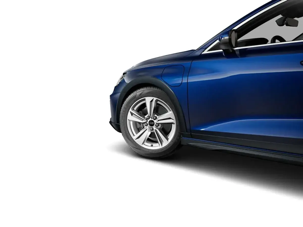 Gebraucht Audi A3 204 PS (150 kW) 2025 Navarrablau metallic Kombi
