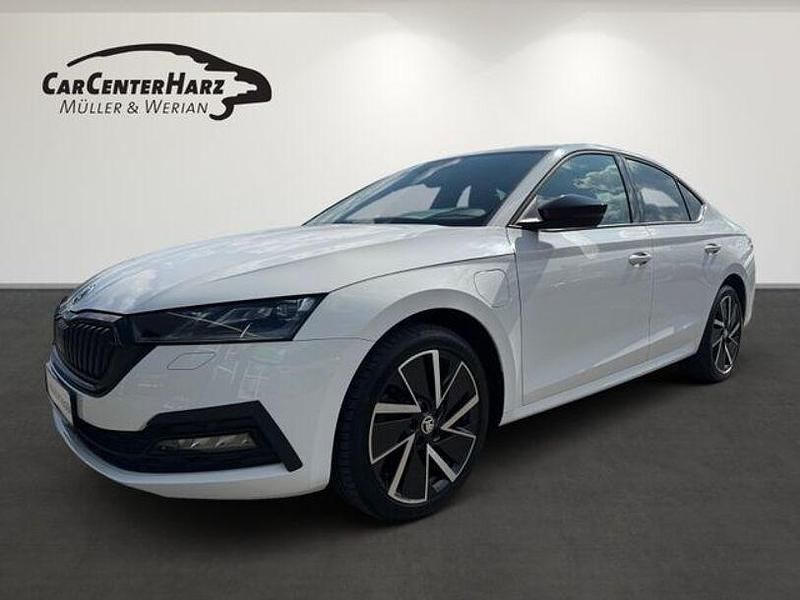 Weiss Gebraucht 2022 Skoda Octavia Limousine | 25.100 € (Fairer Preis) - Bild 1/4