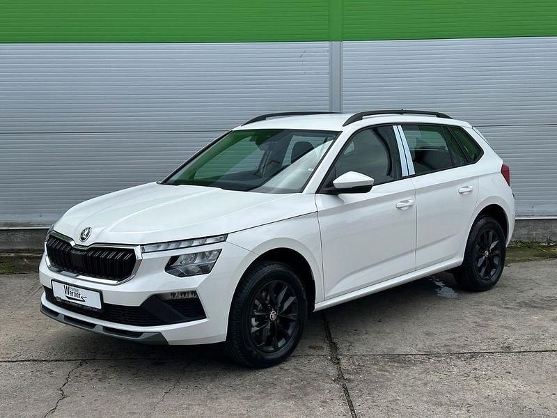 Weiß Neu 2025 Skoda Kamiq Selection SUV | 22.790 € (Guter Preis) - Bild 1/2