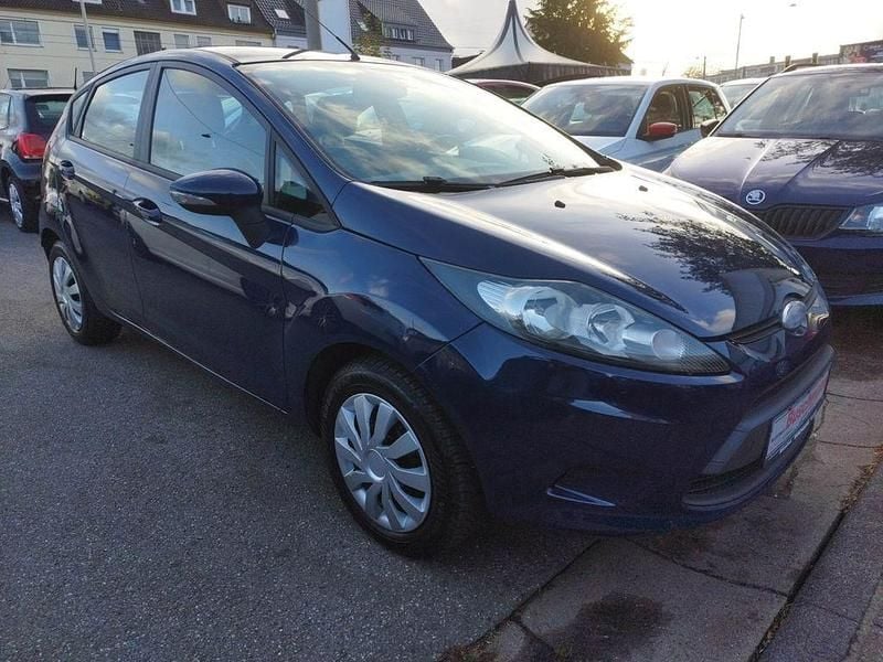 Usata Ford Fiesta Trend 82 CV (60 kW) 2009 Blu Berlina