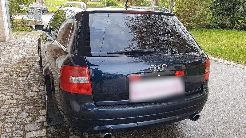 Second-hand Audi S6 Sport 340 CP (250 kW) 2003 Albastru Break