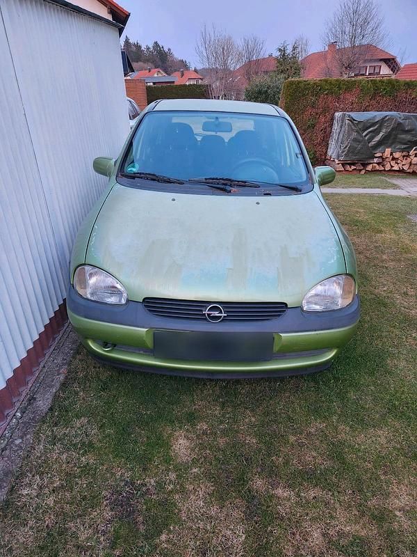 Gebraucht Opel Corsa 75 PS (55 kW) 2000 Grün Kleinwagen