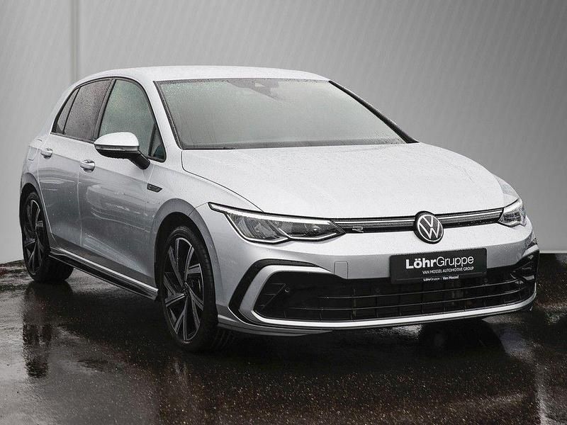 Gebraucht VW Golf VIII R-line 150 PS (110 kW) 2024 Silber Limousine