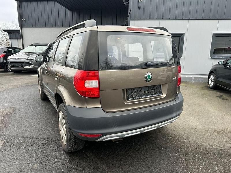 Gebraucht Skoda Yeti Active 105 PS (77 kW) 2012 Braun SUV