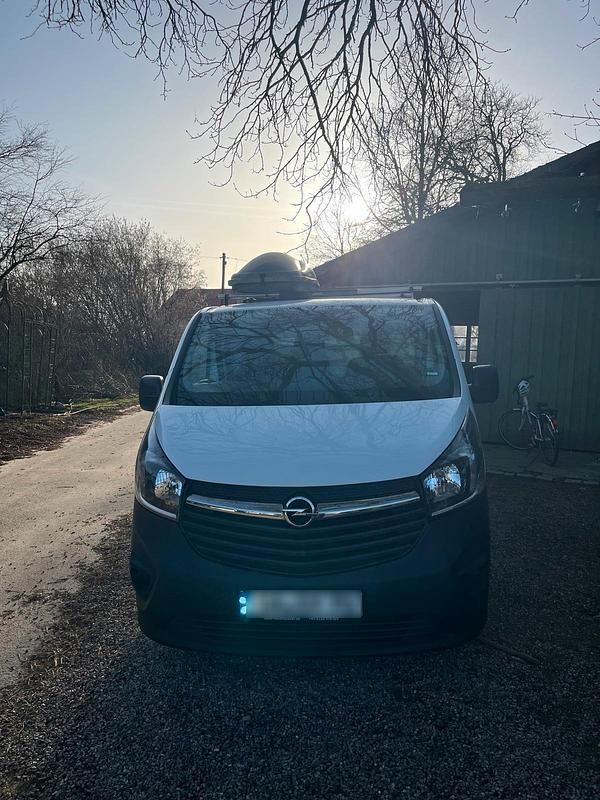 Gebraucht Opel Vivaro 120 PS (88 kW) 2016 Weiß Van / Kleinbus