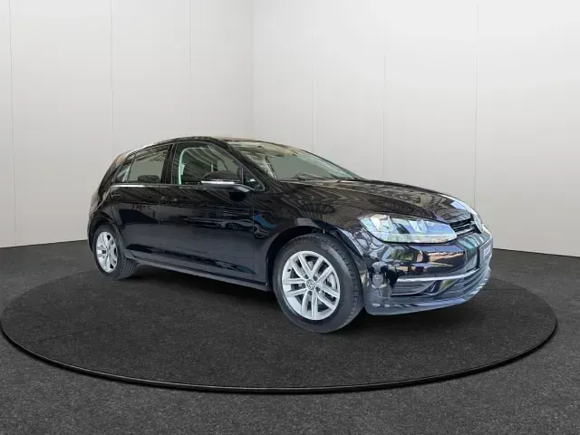 Gebraucht VW Golf VII Comfortline 150 PS (110 kW) 2019 Schwarz Limousine