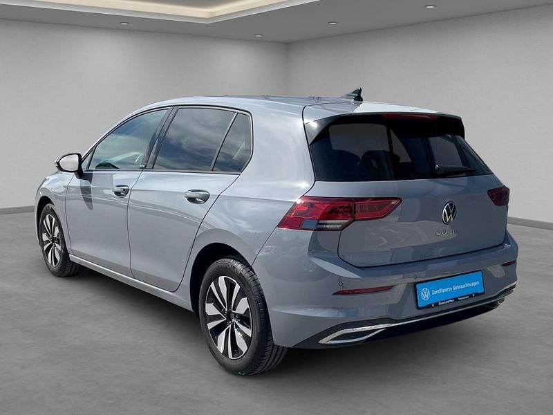 Second-hand VW Golf VIII Move 110 CP (80 kW) 2024 Negru Berlinǎ