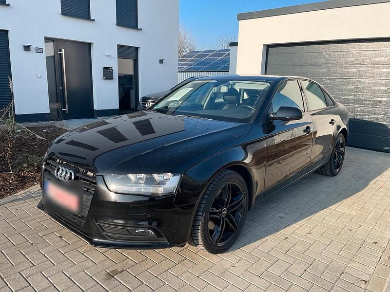 Schwarz Gebraucht 2014 Audi A4 Limousine | 9.800 € (Fairer Preis) - Bild 1/4