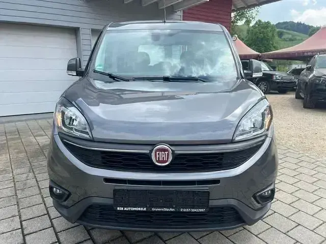 Gebraucht Fiat Doblò 120 PS (88 kW) 2022 Grau Van / Kleinbus