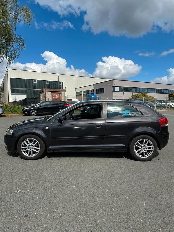 Używany Audi A3 Ambition 140 KM (102 kW) 2007 Niebieski Hatchback