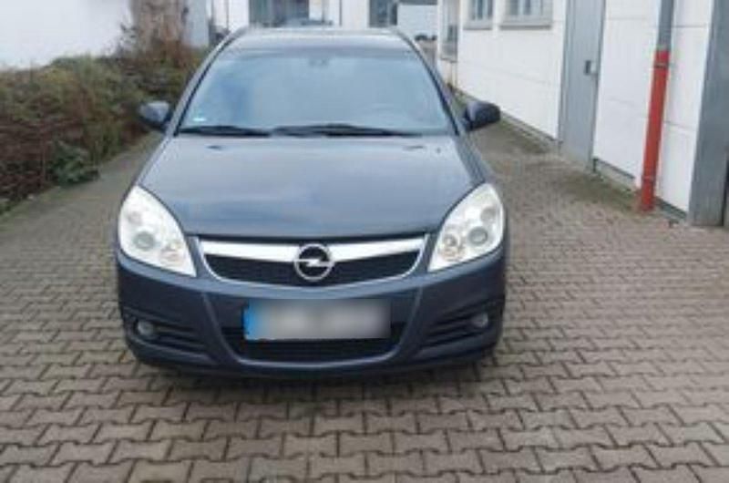 Andere farben Gebraucht 2008 Opel Vectra Kombi | 1.550 € (Guter Preis) - Bild 1/4
