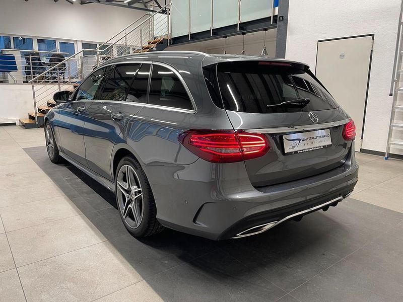 Gebraucht Mercedes C200 AMG line 184 PS (135 kW) 2018 Grau Kombi
