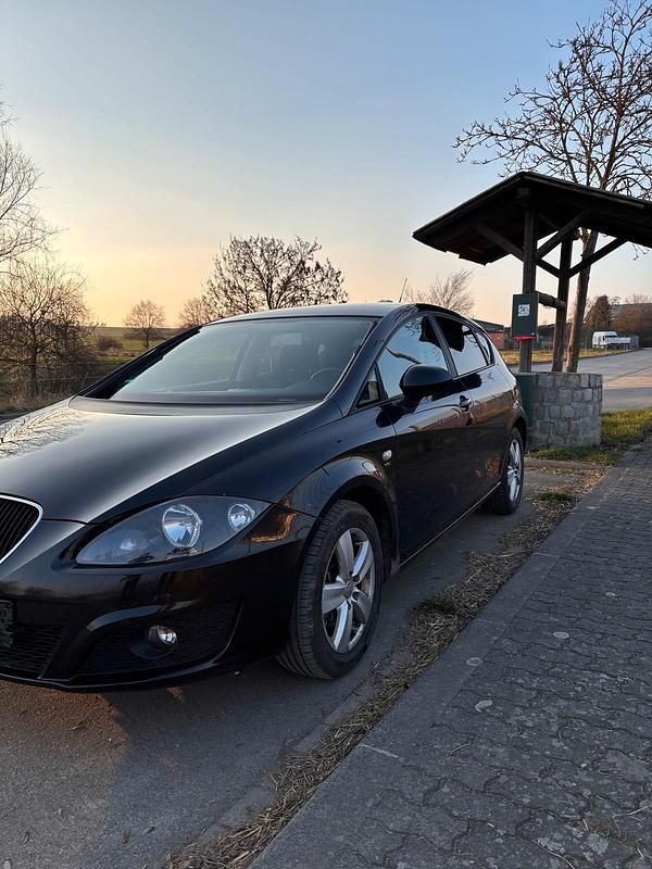 Gebraucht Seat Leon 125 PS (91 kW) 2010 Schwarz Kleinwagen