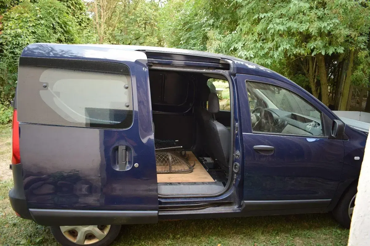 Gebraucht Dacia Dokker Express Ambiance 83 PS (61 kW) 2013 Blau Van