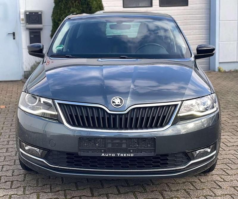 Gebraucht Skoda Rapid Style 110 PS (80 kW) 2019 Grau Kleinwagen