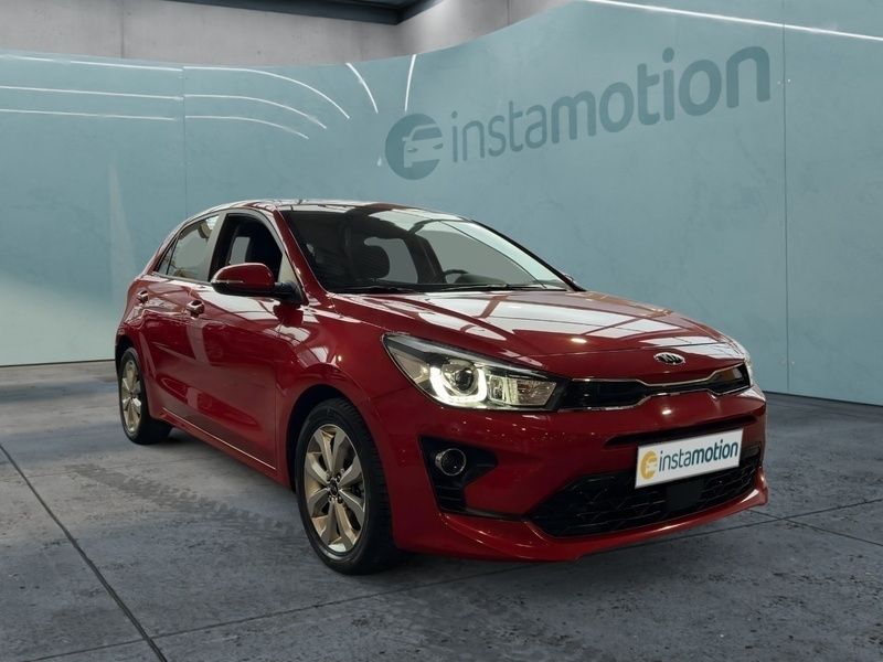 Rot Gebraucht 2021 Kia Rio Vision Limousine | 15.966 € (Etwas zu teuer) - Bild 1/4