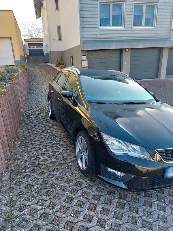 Second-hand Seat Leon ST FR 150 CP (110 kW) 2016 Negru Break