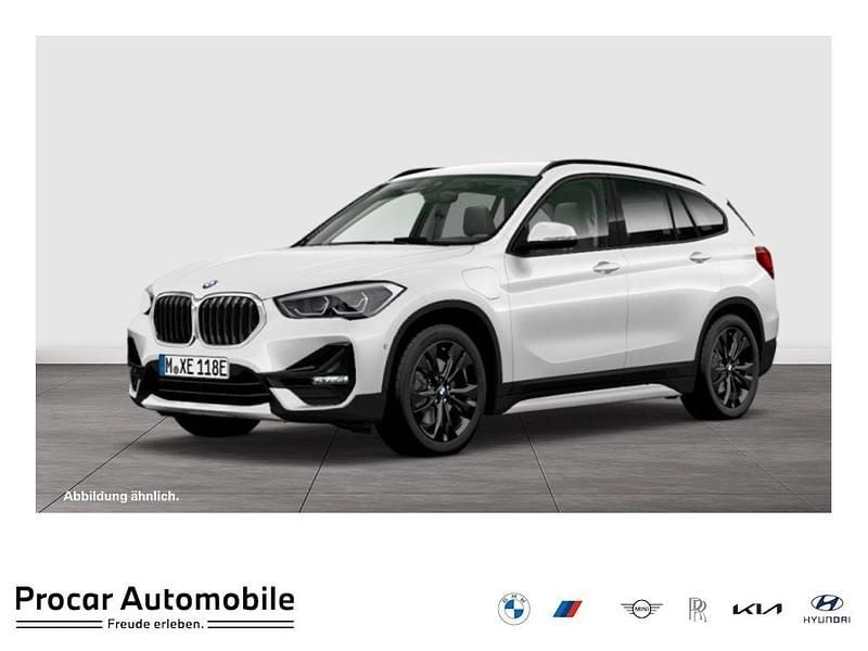 Weiß Gebraucht 2021 BMW X1 Sport Line SUV | 29.290 € (Etwas zu teuer) - Bild 1/4