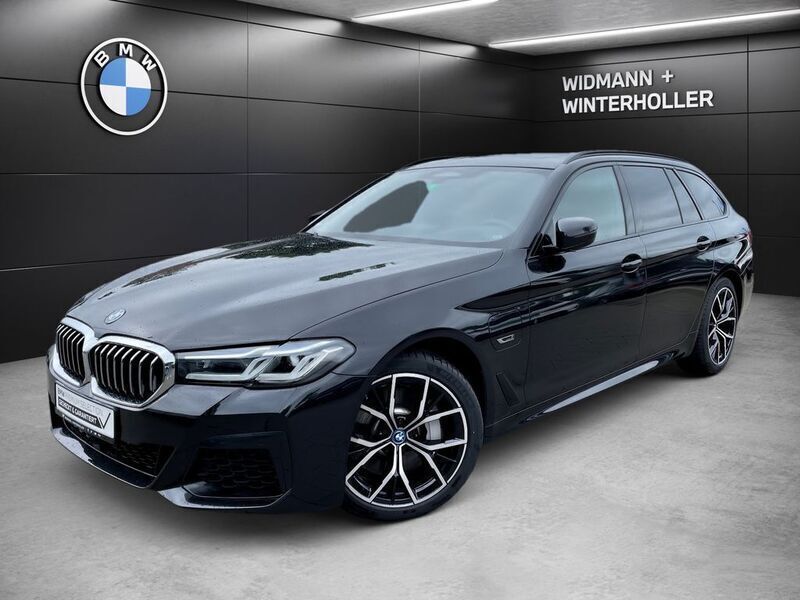 Schwarz Gebraucht 2024 BMW 530e Shadowline Kombi | 53.090 € (Teuer) - Bild 1/4