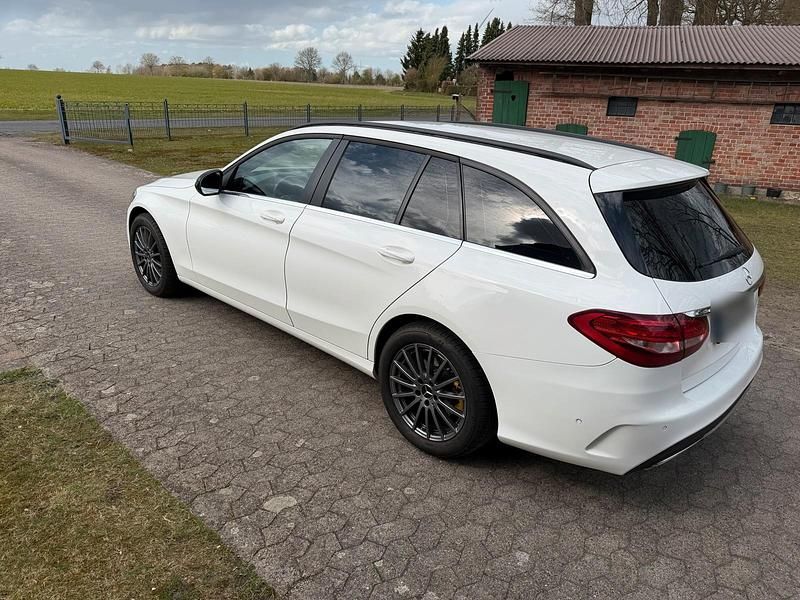 Gebraucht Mercedes C200 AMG 204 PS (150 kW) 2016 Weiß Kombi