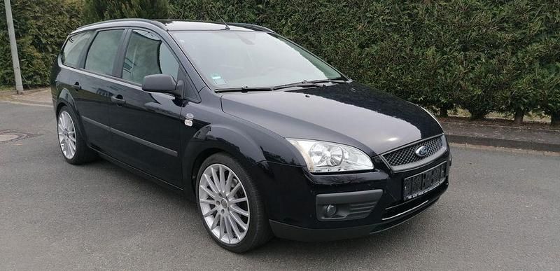 Gebraucht Ford Focus Trend 101 PS (74 kW) 2005 Blau Limousine