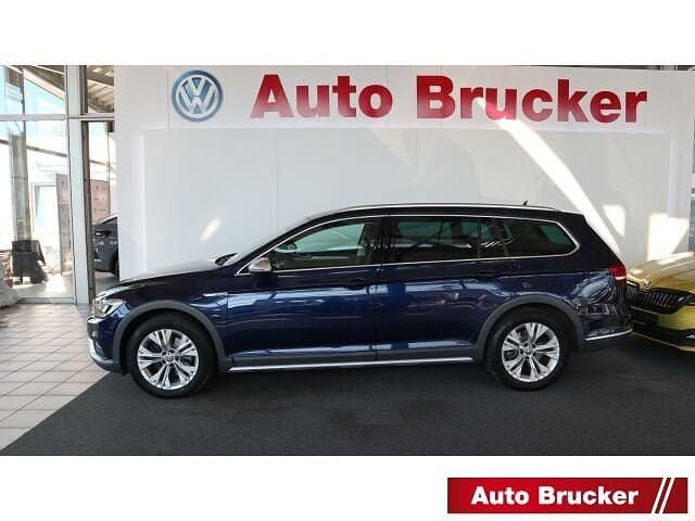 Gebraucht VW Passat Alltrack S 190 PS (139 kW) 2019 Atlantik blue metallic Kombi