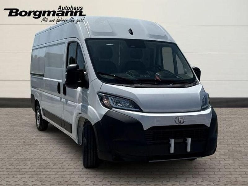 Gebraucht Toyota Proace H2 140 PS (102 kW) 2024 Weiss Van / Kleinbus