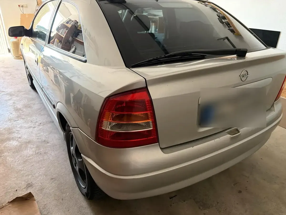 Gebraucht Opel Astra 75 PS (55 kW) 1998 Silber Coupé