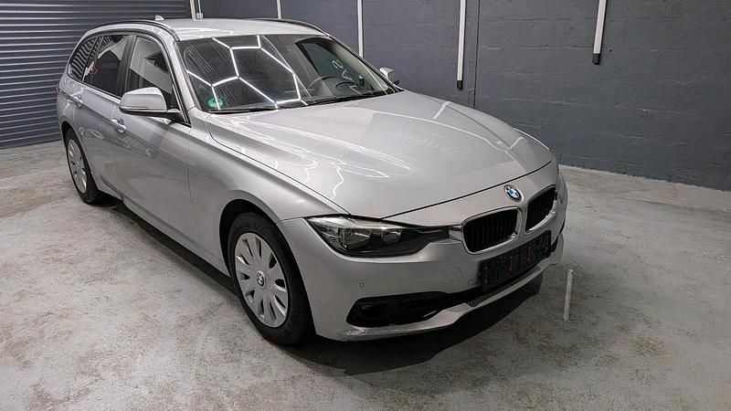 Gebraucht BMW 318 150 PS (110 kW) 2016 Silber Kombi