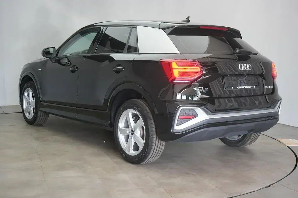 Gebraucht Audi Q2 S-Line 150 PS (110 kW) 2025 Schwarz SUV