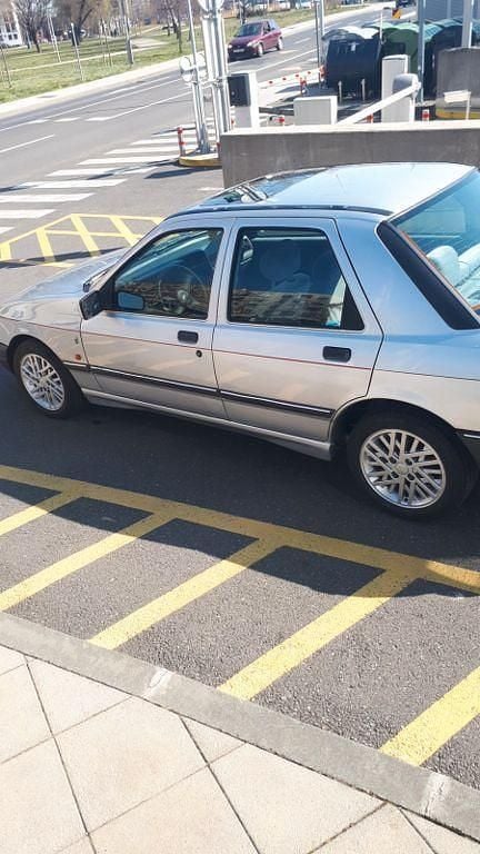 Gebraucht Ford Sierra Ghia 122 PS (89 kW) 1991 Silber Limousine