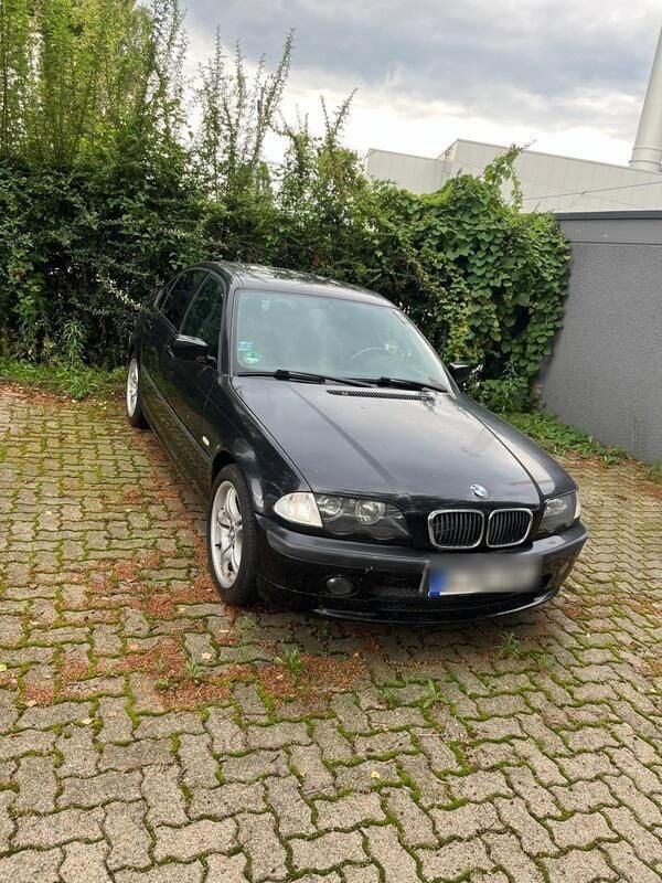 Schwarz Gebraucht 1999 BMW 316 Limousine | 1.900 € (Guter Preis) - Bild 1/4