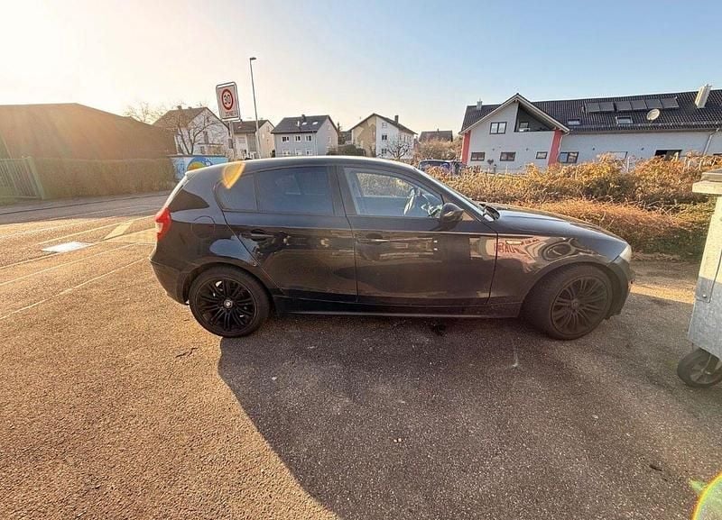 Gebraucht BMW 120 167 PS (122 kW) 2004 Schwarz Kleinwagen