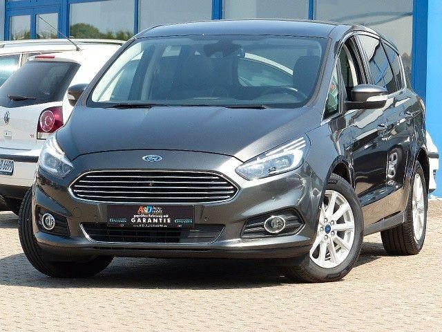 Grau Gebraucht 2015 Ford S-MAX Titanium Van / Kleinbus | 10.690 € (Fairer Preis) - Bild 1/4
