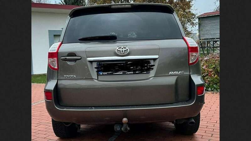 Braun Gebraucht 2012 Toyota RAV4 SUV | 7.250 € (Superpreis) - Bild 1/4