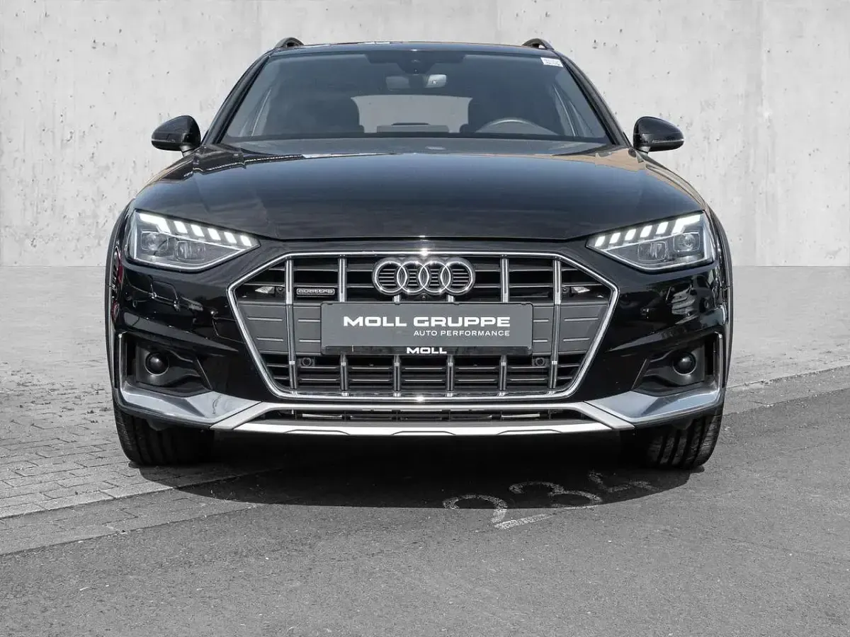 Gebraucht Audi A4 Allroad Ambiente 265 PS (194 kW) 2023 Mythosschwarz metallic Kombi