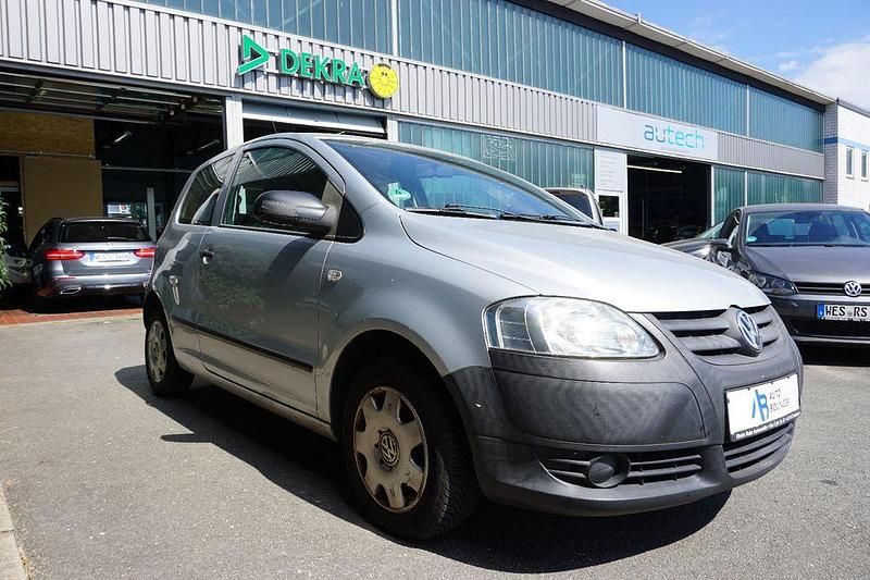 Silber Gebraucht 2009 VW Fox Kleinwagen | 999 € (Superpreis) - Bild 1/4