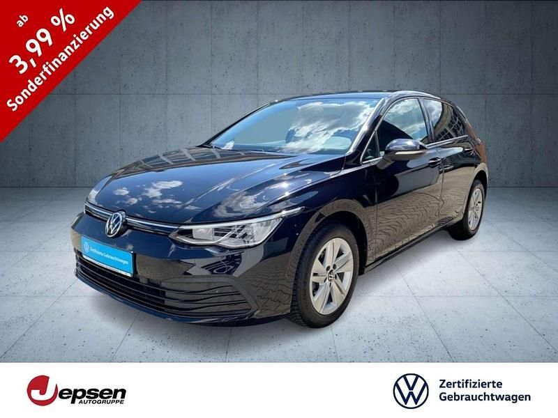Deep black perleffekt Gebraucht 2023 VW Golf VIII Life Limousine | 23.470 € (Fairer Preis) - Bild 1/4
